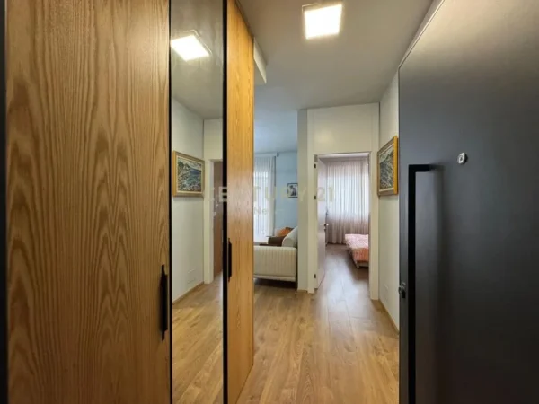 Tirane, shitet apartament 1+1 Kati 2, 61 m² 150.000 € (liqeni i thate)