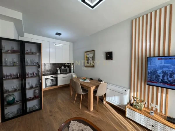Tirane, shitet apartament 1+1 Kati 2, 61 m² 150.000 € (liqeni i thate)