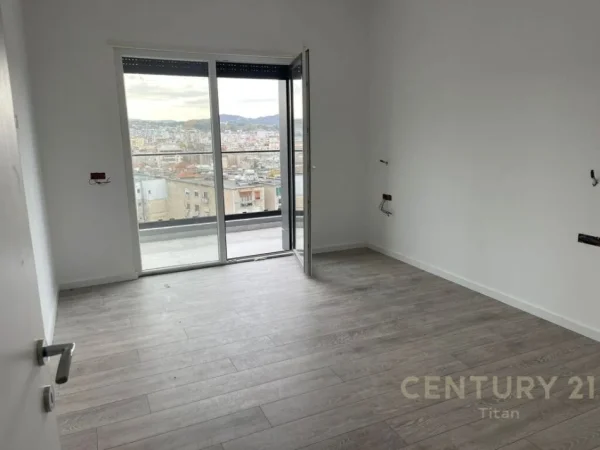 Tirane, shitet apartament 2+1 Kati 7, 113 m² 214.000 € (Perballe shkolles Kongresi i Lushnjes, Tirana)
