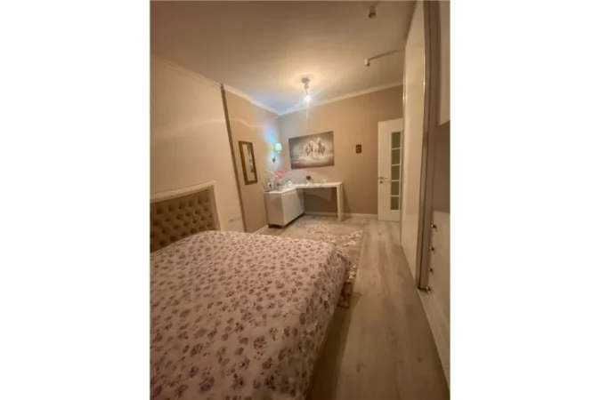Tirane, jepet me qera apartament 2+1 Kati 7, 99 m² 700 € (Apartament 2+1 per qira tek Kontakti)
