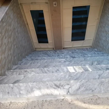 Tirane, shes dyqan Kati 0, 124 m² 169.000 € (Vasil Shanto Rruga Viktor eftemiu)