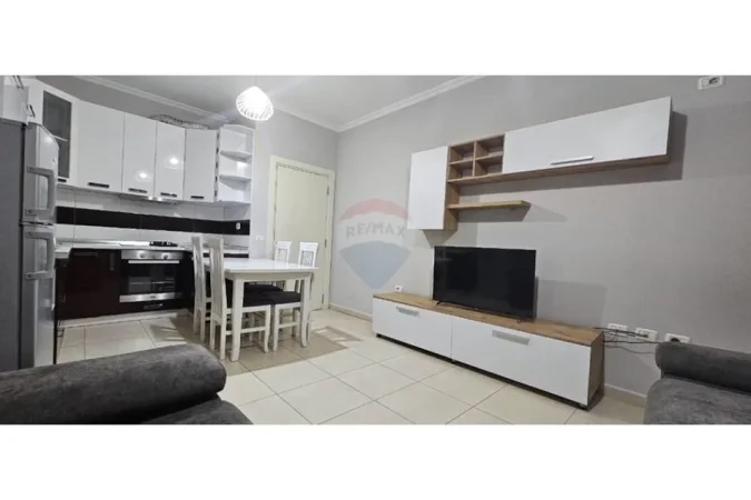 Tirane, jepet me qera apartament 1+1 , 65 m² 450 € (Astir, Shqipëri)