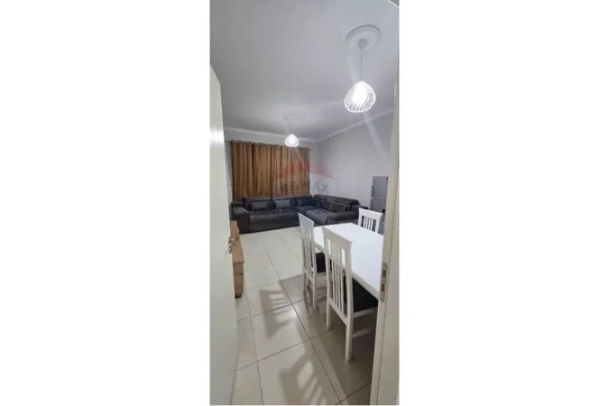 Tirane, jepet me qera apartament 1+1 , 65 m² 450 € (Astir, Shqipëri)