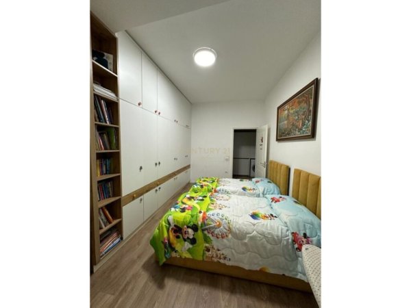 Tirane, jap me qera apartament 2+1 , 90 m² 650 € (Kopshti Botanik Zoologjik)