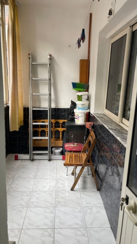 Tirane, jepet me qera apartament 1+1+Ballkon Kati 5, 70 m² 350 € (Selvia)