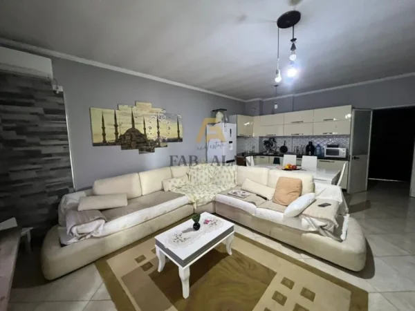 Tirane, shitet apartament 2+1 Kati 3, 120 m² 135.000 € (Fresku)