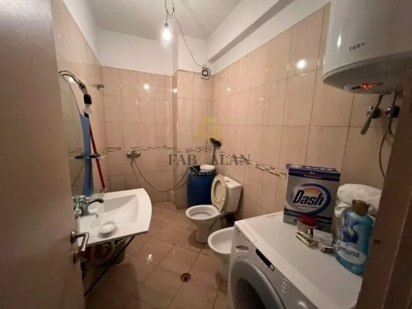 Tirane, shitet apartament 2+1 Kati 3, 120 m² 135.000 € (Fresku)