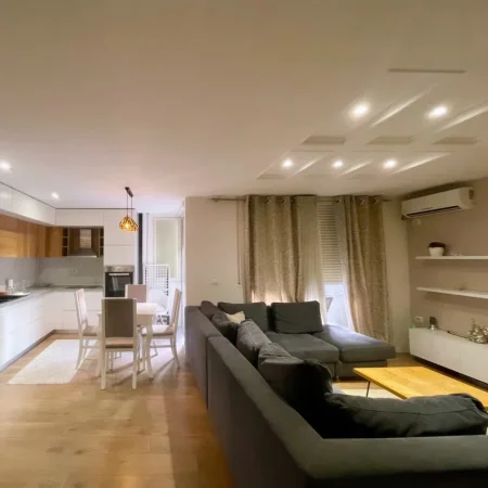 Tirane, shitet apartament duplex 2+1 , 120 m² 166.000 € (Spitali Amerikan 3)