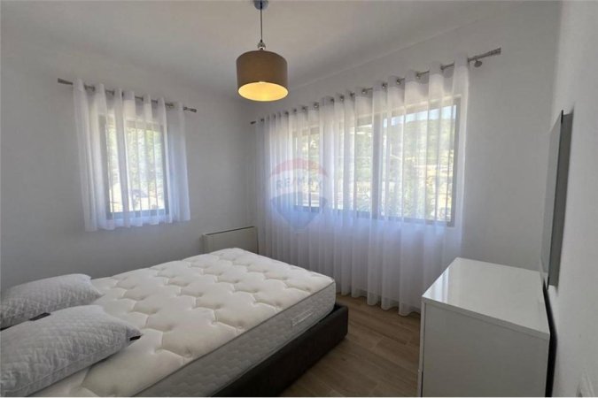 Tirane, jepet me qera apartament 3+1+Ballkon Kati 2, 122 m² 750 € (Rezidenca Kodra e Diellit)