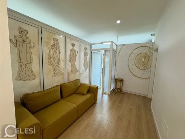 Tirane, jepet me qera ambjent biznesi Kati 2, 100 m² 1.500 € (LIQENI I THATE)