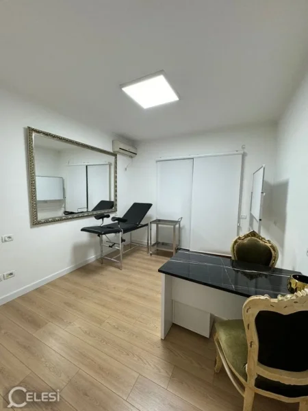 Tirane, jepet me qera ambjent biznesi Kati 2, 100 m² 1.500 € (LIQENI I THATE)