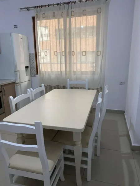 Tirane, jepet me qera apartament 2+1 Kati 3, 140 m² 500 € (Astir)