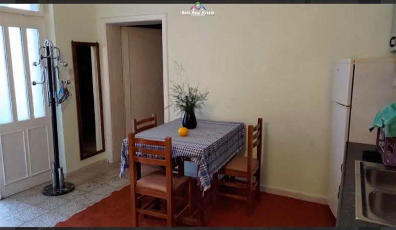 Tirane, jepet me qera Vile 2+1 Kati 1, 80 m² 600 € (mine peza)