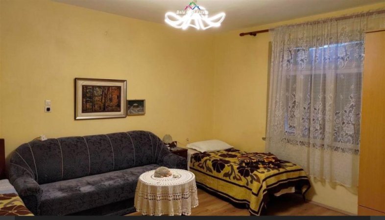 Tirane, jepet me qera Vile 2+1 Kati 1, 80 m² 600 € (mine peza)