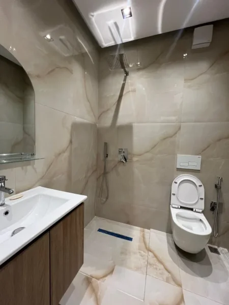 Tirane, shitet apartament 2+1+Ballkon Kati 1, 120 m² 210.000 € (Kopshti Botanik)