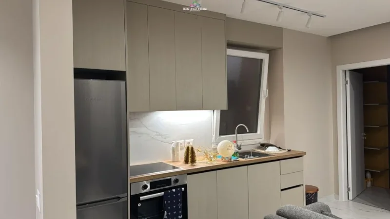 Tirane, jepet me qera apartament 2+1 Kati 7, 120 m² 800 € (DON BOSKO)