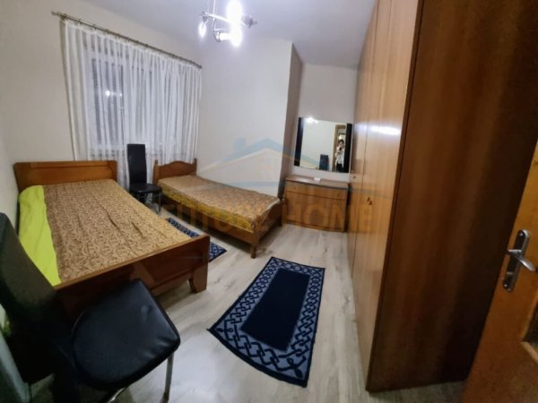 Tirane, jepet me qera apartament 1+1 Kati 0, 52 m² 380 € (Rruga Idriz Dollaku)