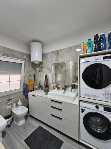 Okazion: Penthause me verande panoramike Linze, Rruga e Dajtit, i arreduar ne 2023 | Penthouse 2+1+Ballkon Kati 4, 176 m²