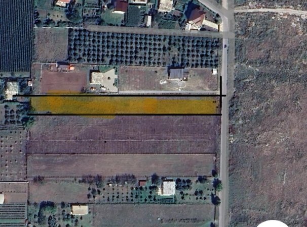 Shkoder, shitet toke(nderrohet), 4.400 m² ish-Fusha e Aviacionit.