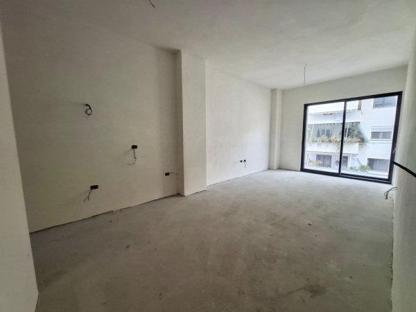🏠 SHITET:  1+1+Mubdesi Blerje Post Parkimi 50.000 Euro Extra (📍 Rr. E Kosovareve - Vendodhje Fantastike, Ndodhet Fiks Ne Krah Te Hotel Dynasty )  248.150€****
