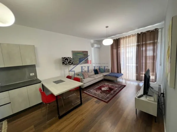 Tirane, shitet apartament 2+1+Ballkon Kati 7, 95 m² 190.000 € (Ish Fusha e Aviacionit)