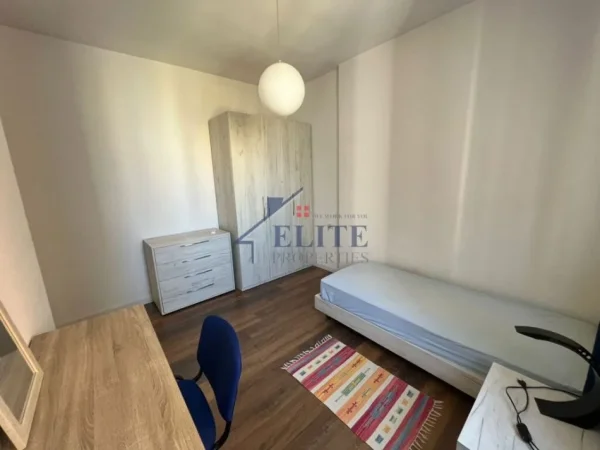 Tirane, shitet apartament 2+1+Ballkon Kati 7, 95 m² 190.000 € (Ish Fusha e Aviacionit)