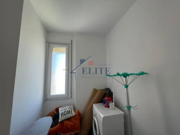 Tirane, shitet apartament 2+1+Ballkon Kati 7, 95 m² 190.000 € (Ish Fusha e Aviacionit)