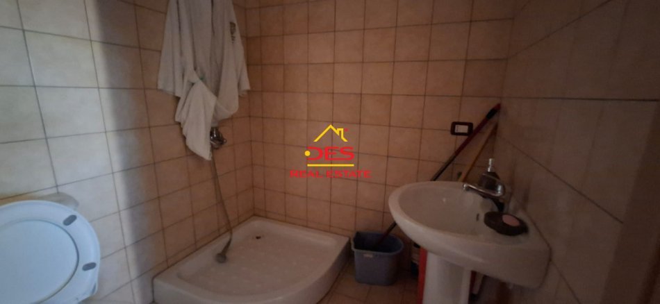 Vlore, shitet apartament 2+1+Ballkon Kati 9, 180.000 € (Rruga Kosova)
