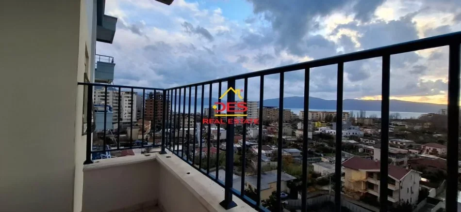 Vlore, shitet apartament 2+1+Ballkon Kati 9, 180.000 € (Rruga Kosova)
