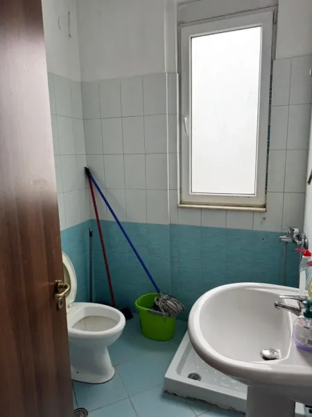 Tirane, jepet me qera apartament 2+1+Aneks+Ballkon Kati 5, 108 m² 500 € (Residenca Kodra e Diellit)