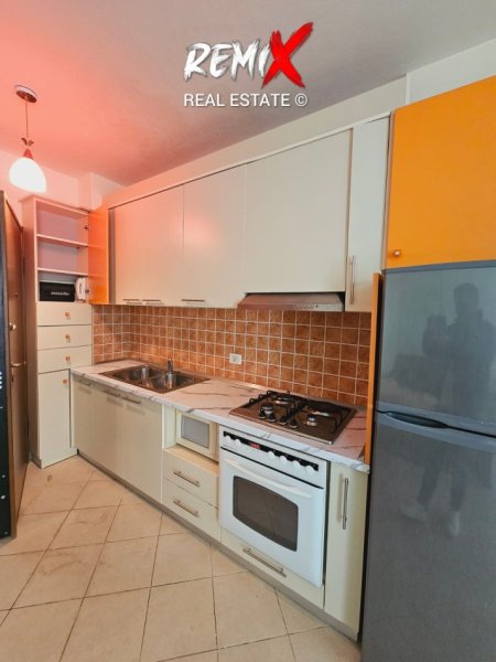 Shkembi Kavajes, shitet garsonier 1+1 Kati 2, 48 m² 65.000 € 