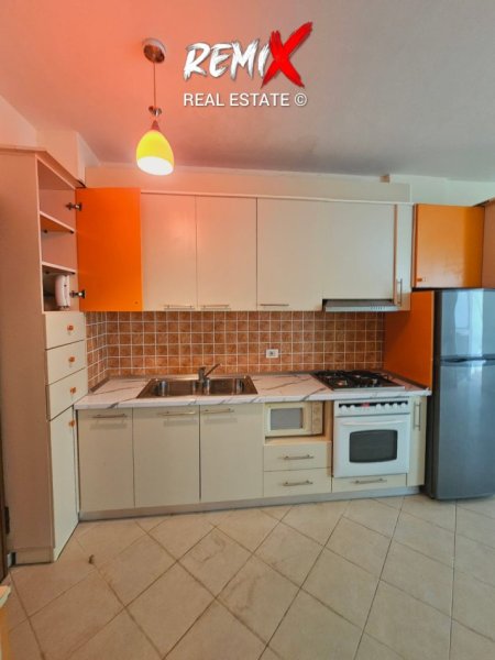 Shkembi Kavajes, shitet garsonier 1+1 Kati 2, 48 m² 65.000 € 