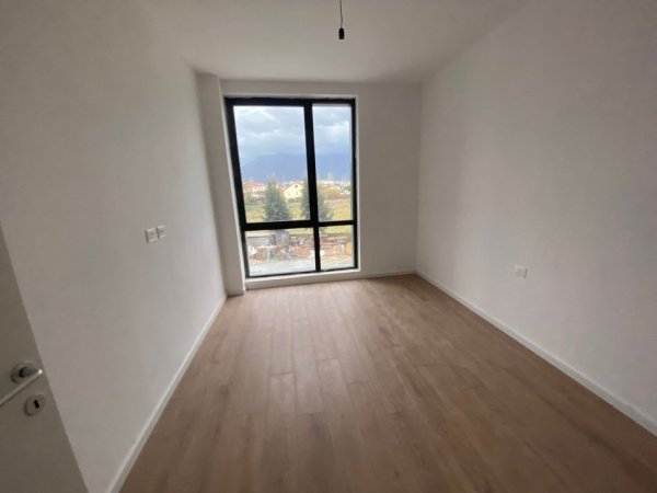 Tirane, shitet apartament 3+1+2+2 Ballkone Kati 1, 156 m² 226.000 € (Bulevardi i Ri)