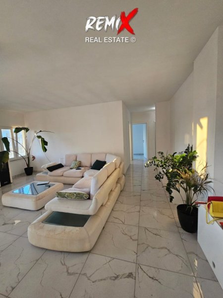 Shkembi Kavajes, shitet apartament 3+1+Aneks+Ballkon Kati 5, 160 m² 170.000 € 
