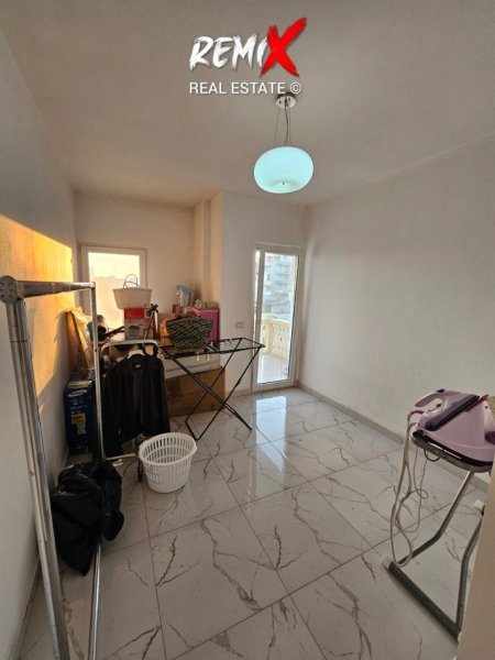 Shkembi Kavajes, shitet apartament 3+1+Aneks+Ballkon Kati 5, 160 m² 170.000 € 