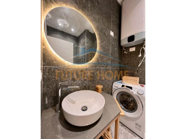 Tirane, jepet me qera apartament 1+1 Kati 5, 75 m² 800 € 