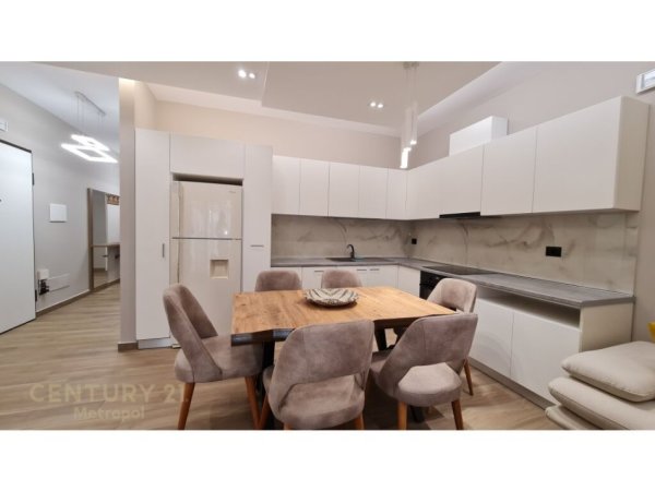 Tirane, jepet me qera apartament 2+1+Aneks+Ballkon Kati 0, 115 m² 1.700 € (Qendra Tregtare TEG)