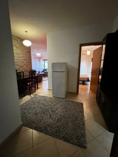 Tirane, shitet apartament 1+1+Ballkon Kati 2, 73 m² 120.000 € (Mbi Komunen e Parisit)