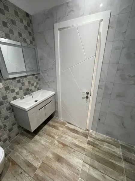 Tirane, shitet apartament 2+1+Ballkon Kati 3, 105 m² 170.000 € (Kodra e Diellit)
