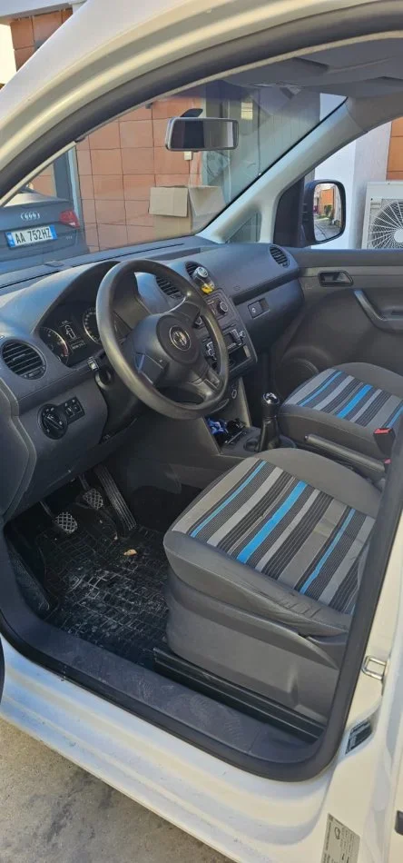 OKAZION !! Tirane, SHITET OSE NDERROHET VOLKSWAGEN CADY Nafte, e bardhë manuale Kondicioner 208.000 km 8.500 €