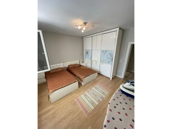 Tirane, shitet apartament 3+1+Ballkon Kati 5, 180 m² 320.000 € (Neom104887)