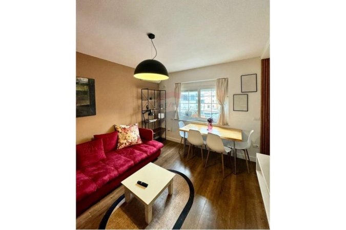 Tirane, jepet me qera apartament 1+1 Kati 3, 58 m² 500 € (RRUGA ELBASANIT)
