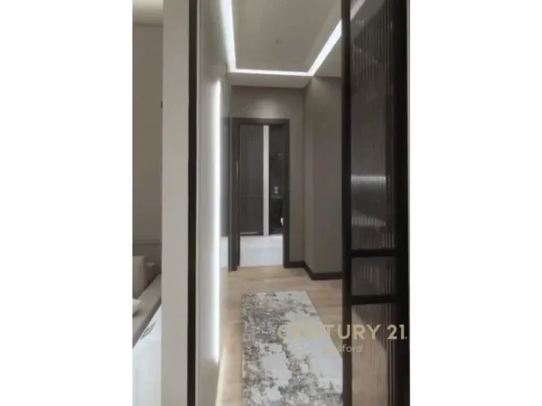 Tirane, jepet me qera apartament 1+1 Kati 6, 72 m² 1.000 € (delijorgji)