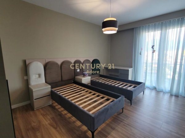 Tirane, jepet me qera apartament 2+1 Kati 5, 94 m² 800 € (rruga don bosko)