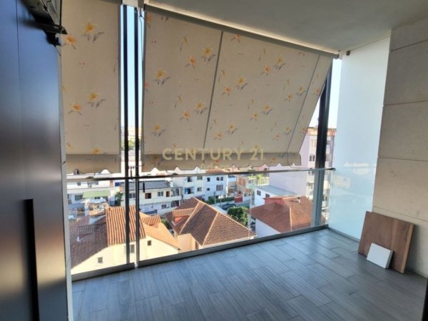 Tirane, jepet me qera apartament 2+1 Kati 5, 94 m² 800 € (rruga don bosko)
