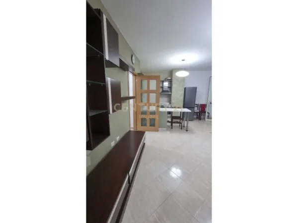 Tirane, shes apartament 2+1 Kati 8, 93 m² 124.000 € (astir)