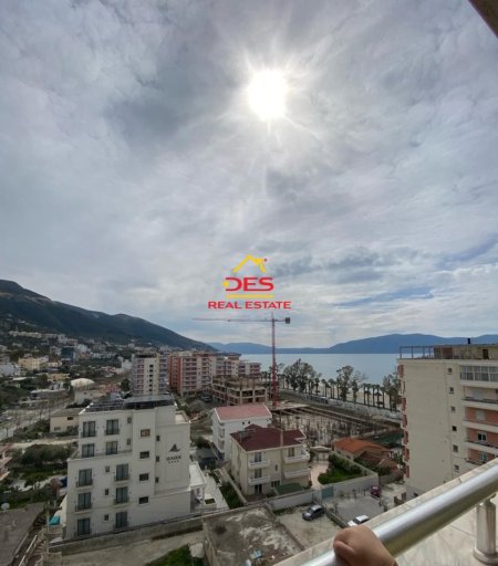 Vlore, jepet me qera apartament 1+1+Ballkon Kati 8, 77 m² 380 € (Rruga Murat Tërbaçi, Vlorë)