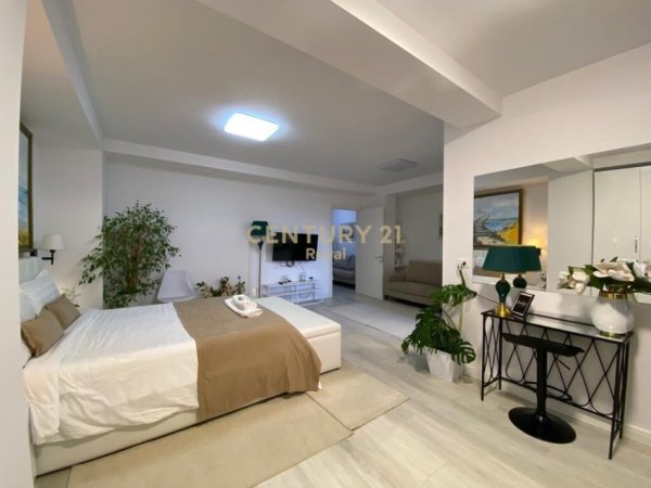 Tirane, jepet me qera apartament 1+1+Aneks+Ballkon Kati 2, 91 m² (BLLOK)