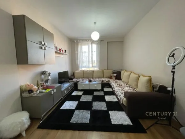 Tirane, shes apartament 1+1+Aneks+Ballkon Kati 3, 60 m² (Garden Residence Turdiu, ish Fusha e Aviacionit)