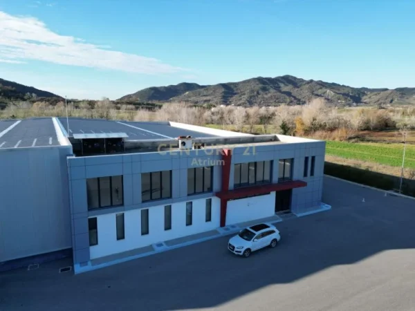 Tirane, jepet me qera ambjent biznesi Kati 0, 600 m² 2.400 € (PEZE TE VOGEL)
